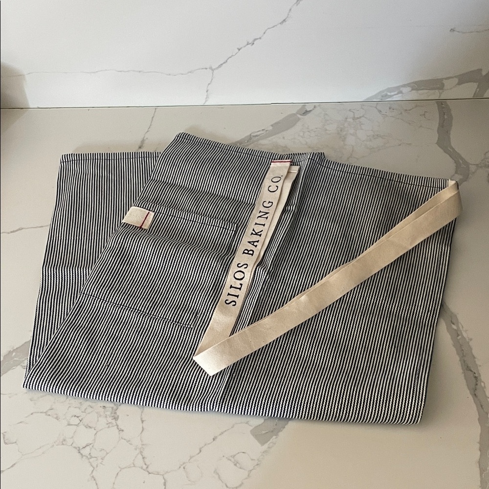 Silos Baking Co Rolling Pin and Apron Set - Picture 5 of 9